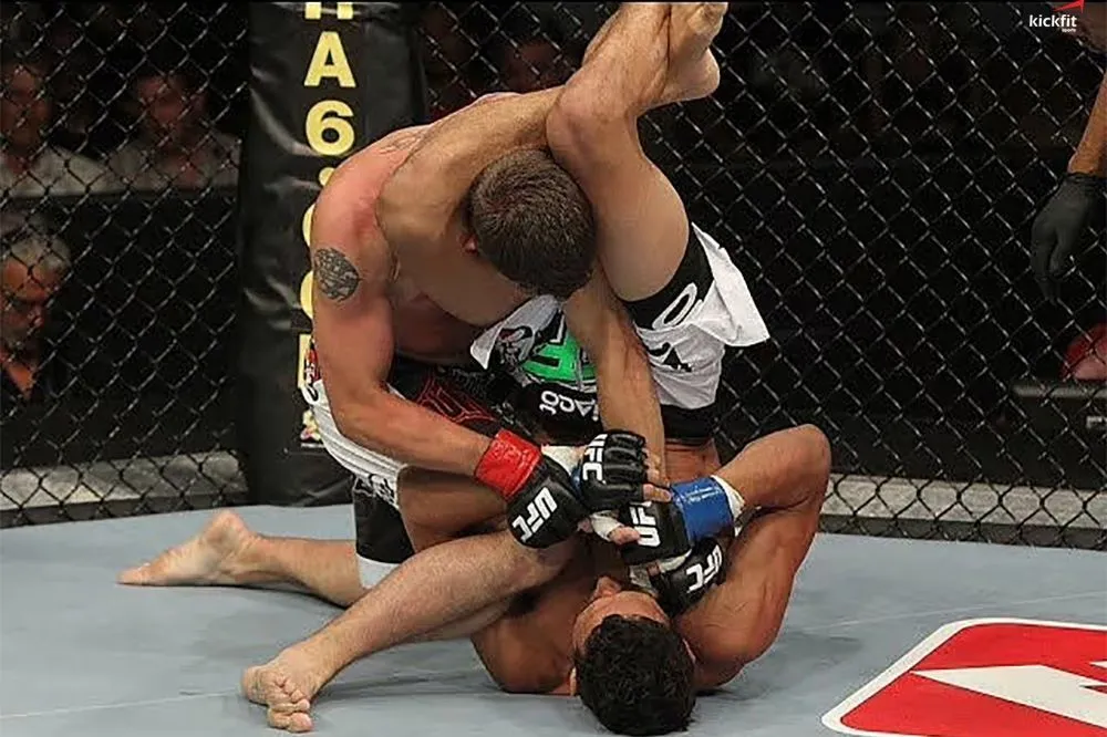 5 trận đấu UFC đẫm máu nhất của tay đấm Charles Oliveira