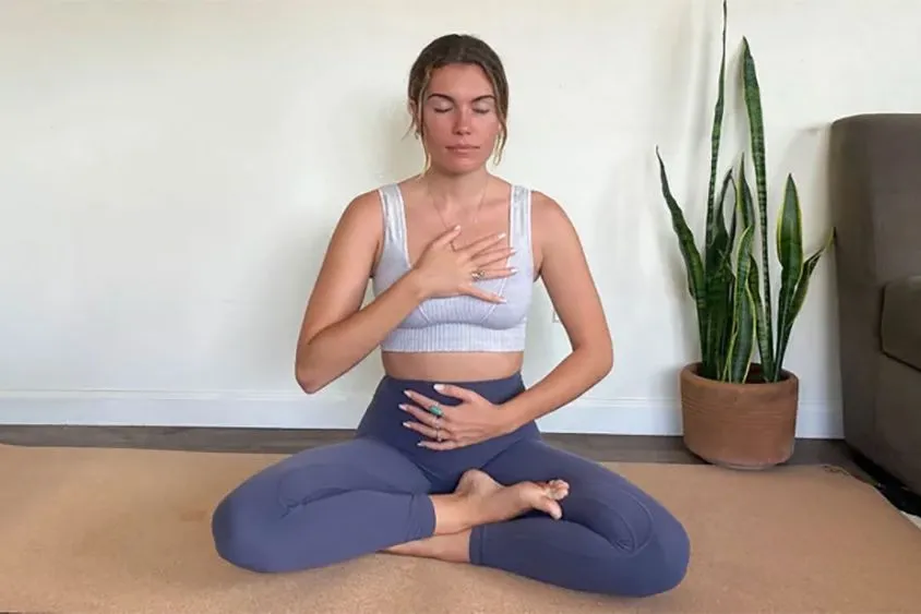 Mở luân xa trái tim của bạn với 9 tư thế yoga này