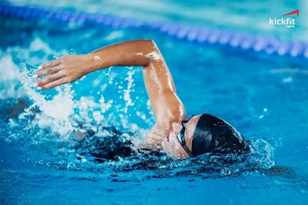 Mẹo giữ khuỷu tay cao trong bơi tự do để tránh chấn thương vai hiệu quả