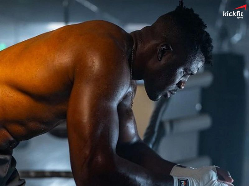 Francis Ngannou chia sẻ về việc 2 trận đấu Boxing chuyên nghiệp của mình