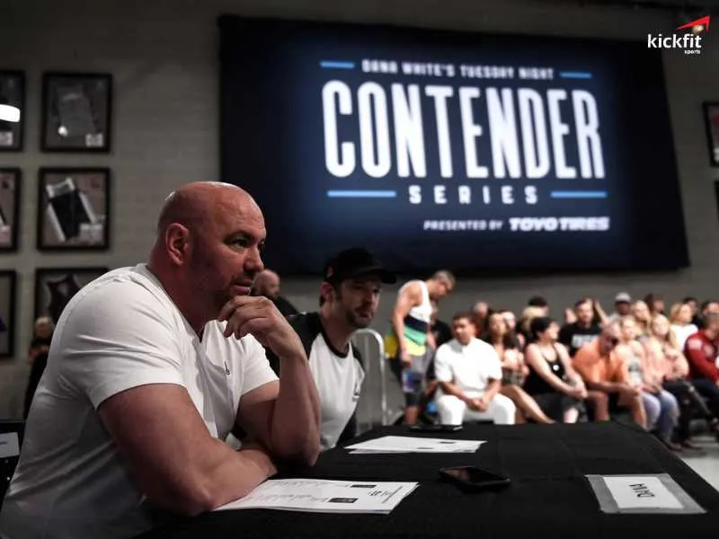 Dana White và các quản lý sẽ theo dõi các trận đấu và tìm ra nhưng ngôi sao sáng mới của UFC