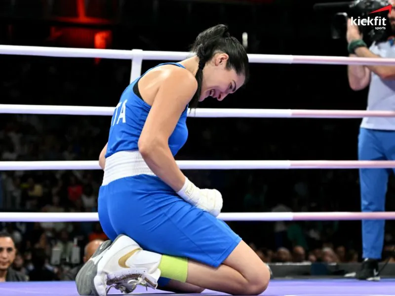 Nữ võ sĩ Boxing Olympic bỏ cuộc vì nghi đối thủ là nam