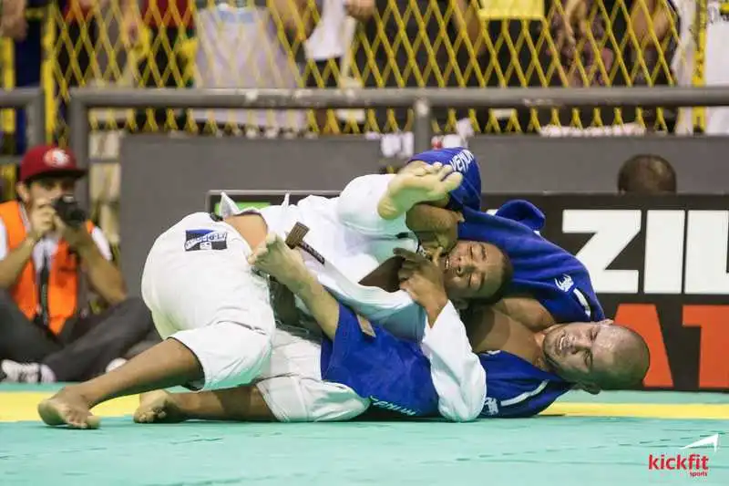 Ky-thuat-Brazilian-Jiu-Jitsu-danh-cho-nguoi-moi