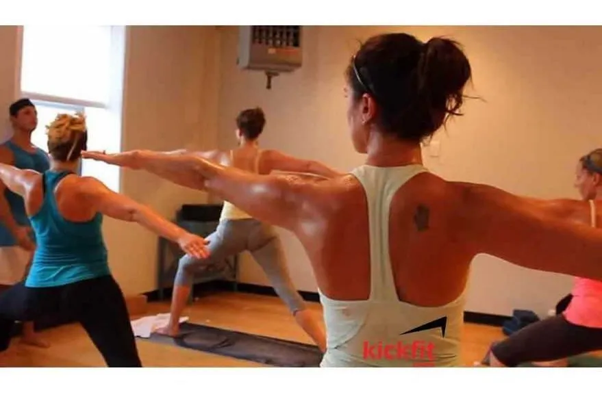 Lợi ích của Bikram Yoga: 26 tư thế tác động như nào lên cơ thể bạn