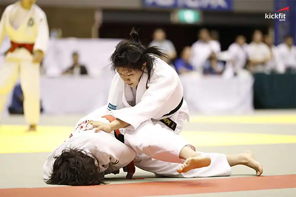 giai-dau-vo-dich-judo-nu