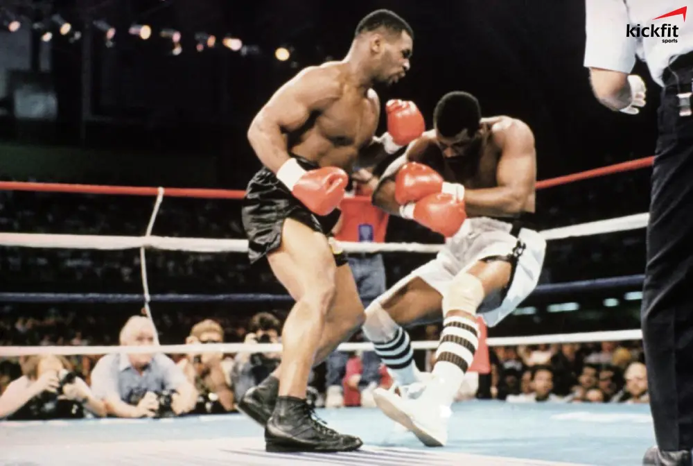 Mike Tyson có cú Knock Out ấn tượng bậc nhất trước Michael Spinks