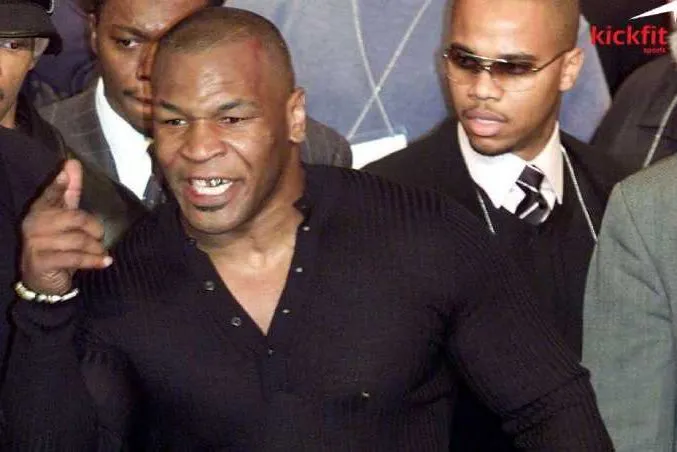 Lý do Mike Tyson nổi giận trong những buổi họp báo là gì?
