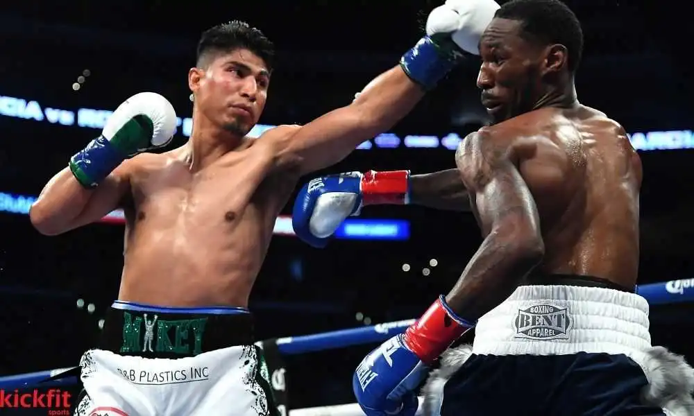 Mikey-Garcia-muon-Terence-Crawford-thi-anh-nen-giam-can