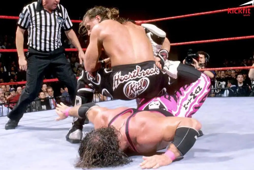 Bret Hart bị "vặn" bởi Shawn Michaels