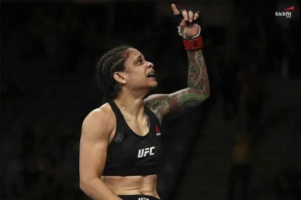 UFC 259 thêm Livinha Souza vs Amanda Lemos vào đội hình