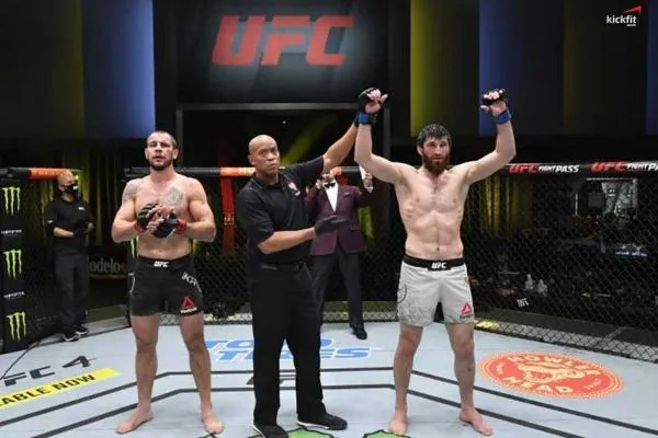 Magomed Ankalaev đánh bại Nikita Krylov tại UFC Vegas 20