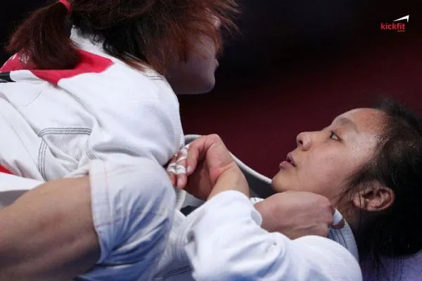 Anh hùng Jiu Jitsu tuần này gọi tên nữ võ sĩ tài năng Kira Sung