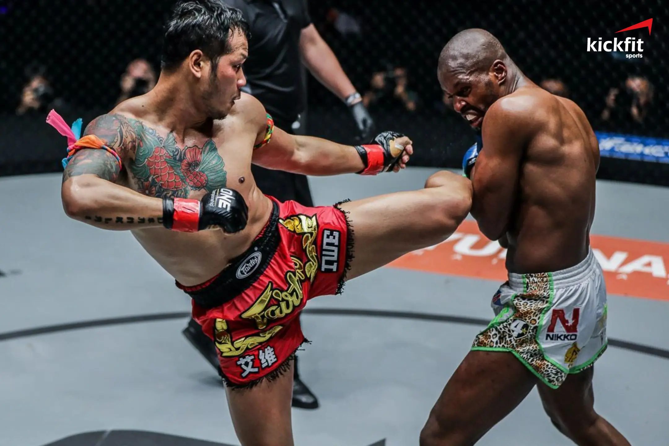 Yodsanklai Fairtex hướng dẫn cách đánh bại đối thủ Kickboxing vs Muay Thái