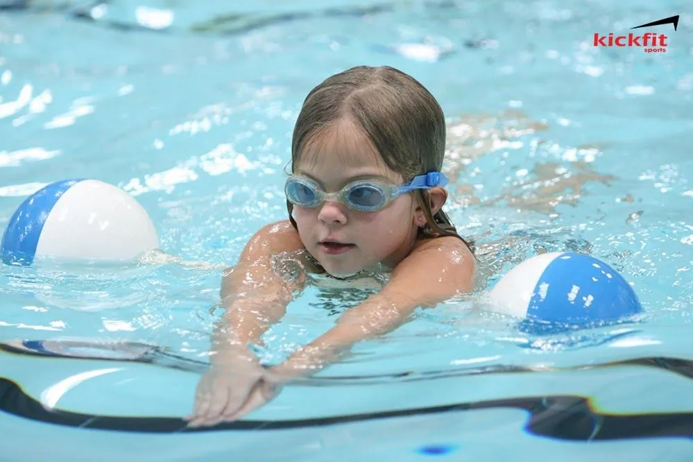 Biết sớm hơn khóa học bơi cho trẻ em các mẹ sẽ không thấy hối hận nữa