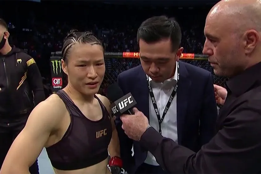 Zhang Weili kêu gọi tái đấu sau khi thua Rose Namajunas tại UFC 261