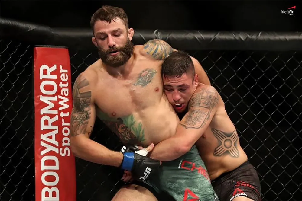 Những khoảnh khắc điên rồ nhất của huyền thoại UFC Diego Sanchez trong lồng bát giác