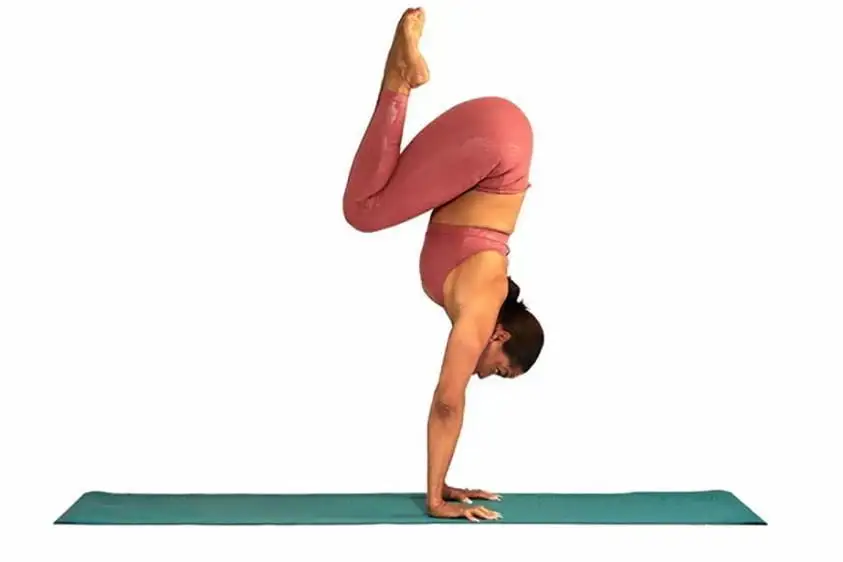 Tư thế trồng cây chuối trong yoga có thực sự khó như bạn nghĩ?
