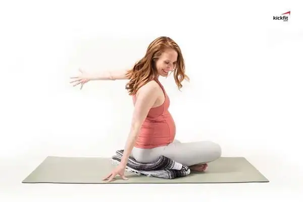 Phụ nữ mang thai thời kỳ cuối và sau sinh có được tập yoga không?