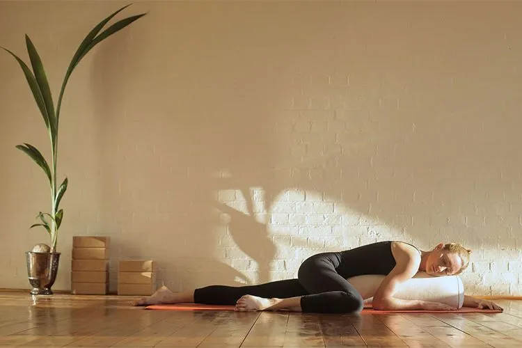 Yin Yoga chữa mất ngủ giúp bạn có giấc ngủ sâu và ngon giấc hơn
