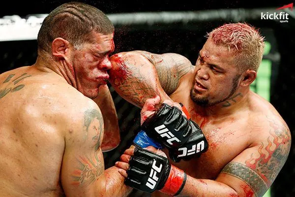 Top 3 trận UFC đẫm máu đi vào lịch sử võ thuật thế giới