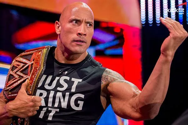 Tin tức WWE: The Rock giúp đỡ người cha góa vợ đang gặp khó khăn vì covid
