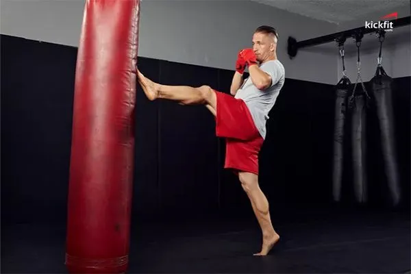 8 động tác Kickboxing Cardio tốt nhất cho cơ bắp của bạn