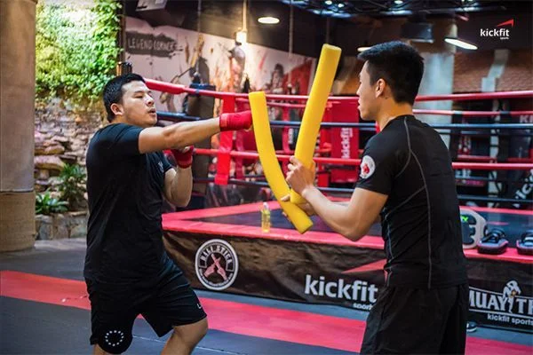Tại sao người tập BJJ cũng nên tham gia các lớp học Kickboxing?