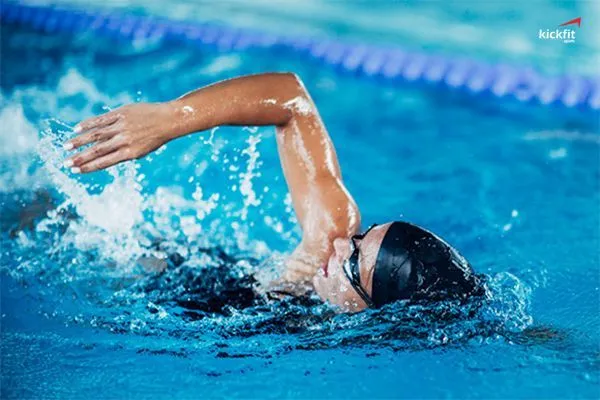 3 cách để bơi nhanh hơn mà bạn có thể tự tập luyện hàng ngày