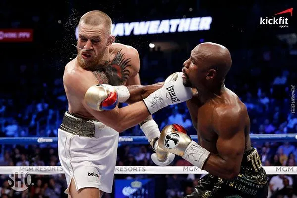 Mayweather đánh bại McGregor bằng TKO trong ‘Trận chiến thế kỷ’