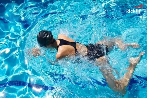 Bơi ếch là kỹ thuật bơi đơn giản và ít tốn sức nhất trong các kiểu bơi