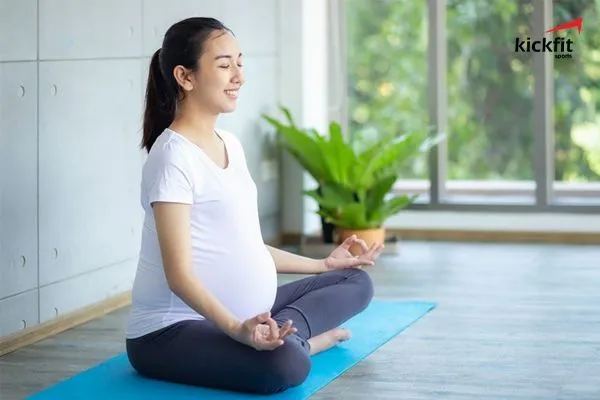 30 phút tập yoga trước khi sinh tại nhà giúp giảm đau lưng dưới cho mẹ bầu