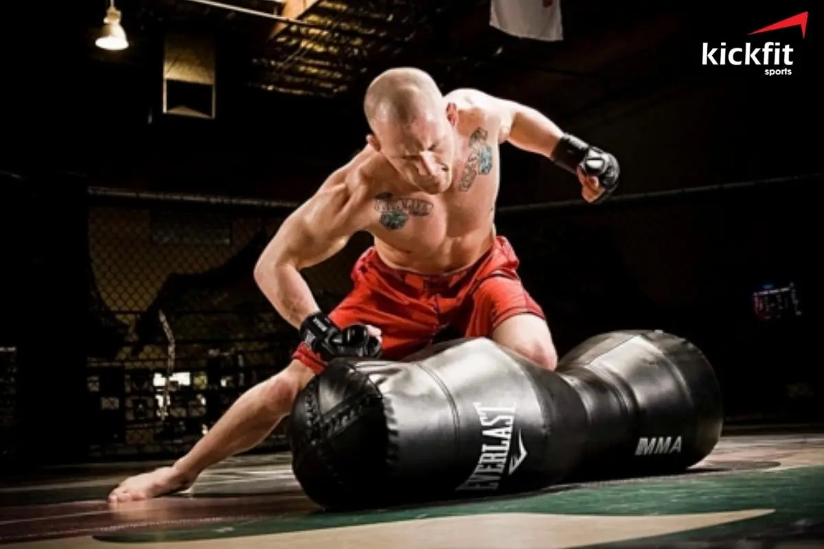 MMA chủ yếu rèn luyện sức mạnh, tốc độ và độ càn lướt
