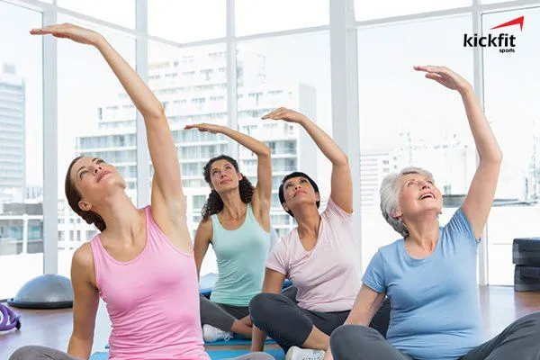 Lớp học yoga cho người cao tuổi chất lượng tại Hà Nội