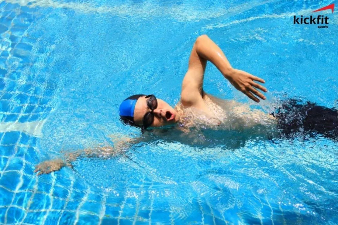 Làm thế nào để bơi sải không bị mệt? Mẹo tập bơi