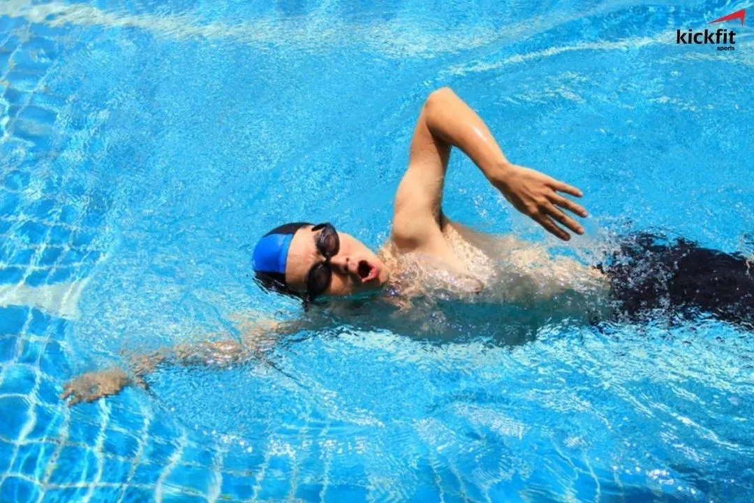 Hướng dẫn bơi giúp tăng chiều cao cho người mới học bơi