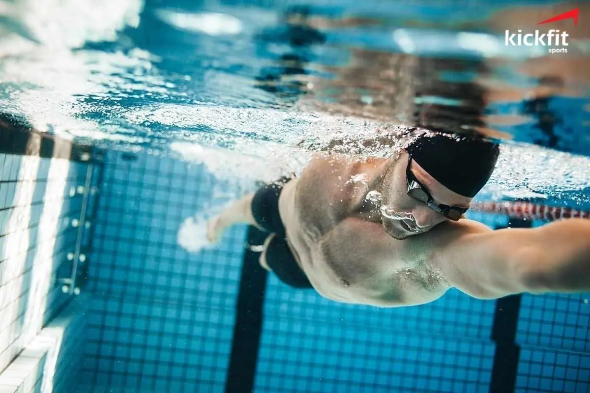 Thở là kỹ năng quan trọng giúp bạn đỡ mệt khi bơi