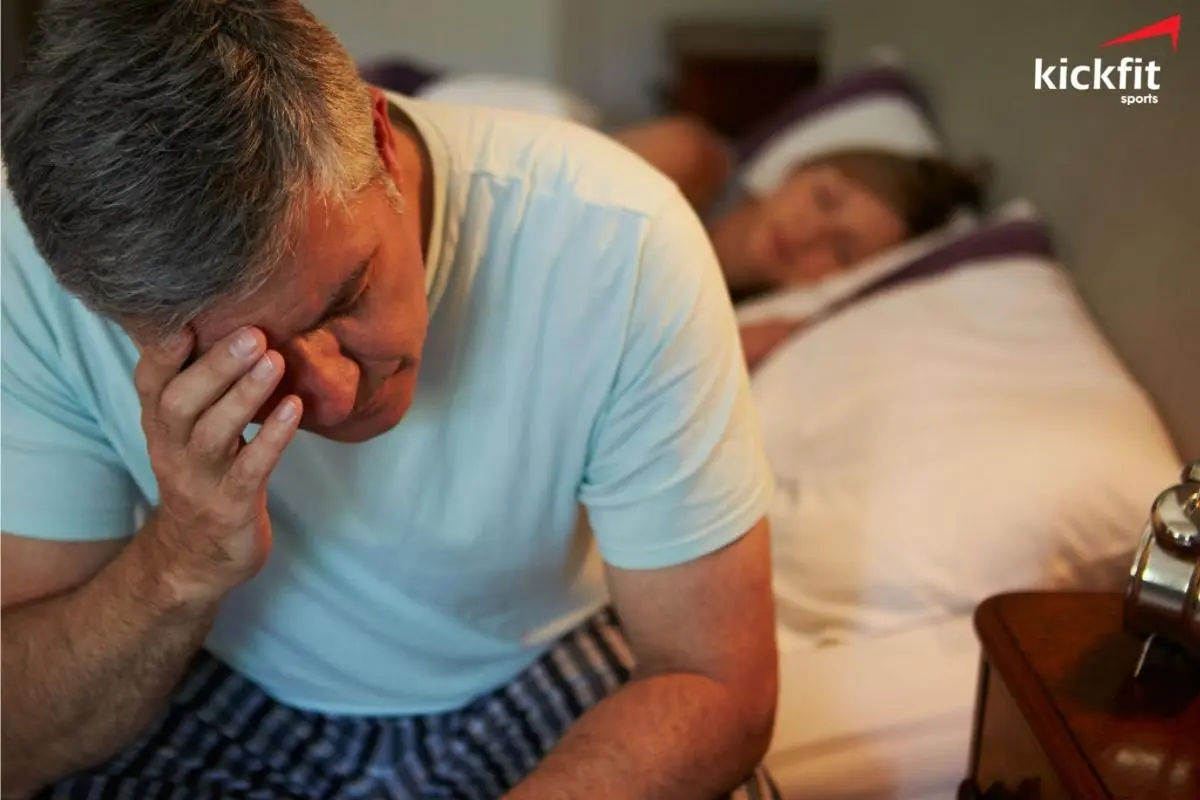 Tuổi già không thể tránh khỏi chứng mất ngủ