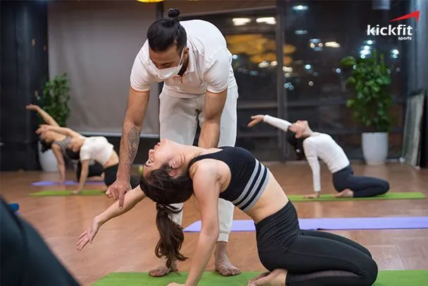 Những lợi ích khi tập yoga với huấn luyện viên Yoga có kinh nghiệm