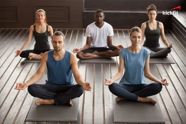 Top 9 bài tập yoga chữa đau lưng cho dân văn phòng cực tiết kiệm thời gian và không gian