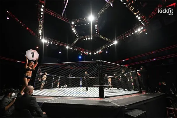 Công bố cho sự kiện chính của UFC Fight Night vào ngày 3 tháng 6