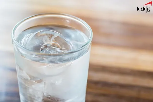 Uống nước lạnh giảm cân sự thật hay chỉ là trò lừa dối?