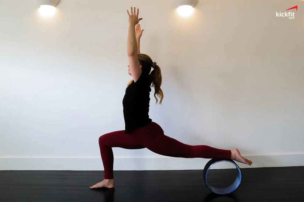 Yoga wheels: 5 tư thế cơ bản dành cho người mới bắt đầu 