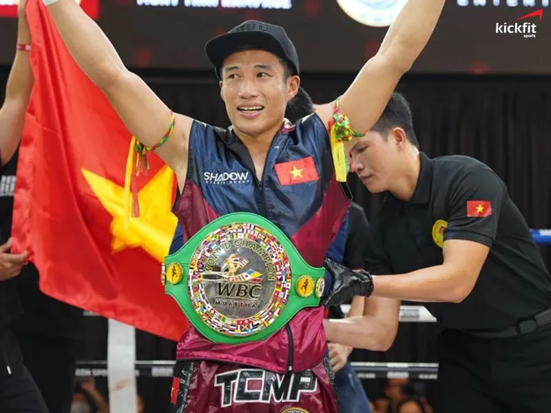 Trương Cao Minh Phát trở thành võ sĩ Việt Nam đầu tiên vô địch đai thế giới WBC Muay Thai