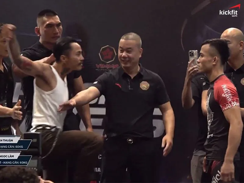 Trần Ngọc Lâm cà khịa đối thủ trong buổi Face-off