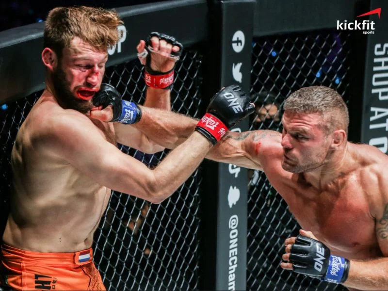 Anatoly Malykhin thề tranh đai vàng từ tay Reinier de Ridder
