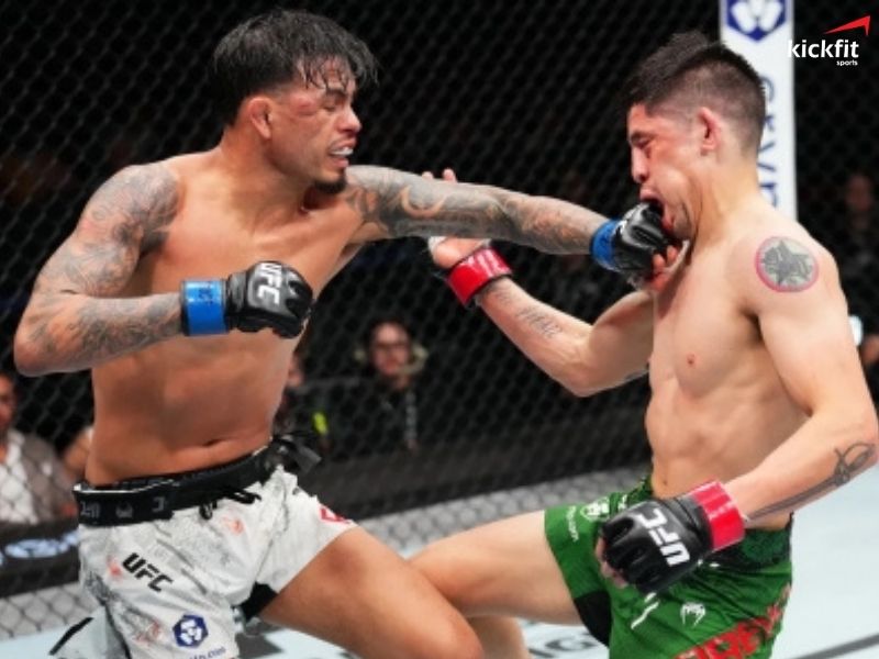 UFC Mexico: Brandon Moreno thua đau trước Brandon Royval