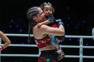 Victoria Souza Ayaka Miura ONE Fight Night 45 13