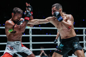 Dmitrii Kovtun Felipe Lobo ONE Fight Night 45 7