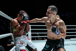 Dmitrii Kovtun Felipe Lobo ONE Fight Night 45 10