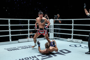Suablack Tor Pran49 Stephen Irvine ONE Fight Night 45 8